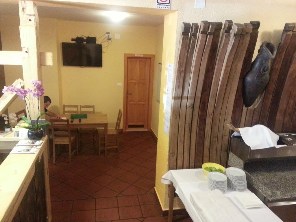 Europa Hostel بورتوروز المظهر الخارجي الصورة