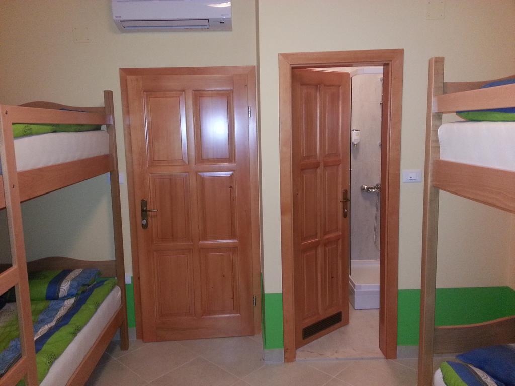 Europa Hostel بورتوروز الغرفة الصورة